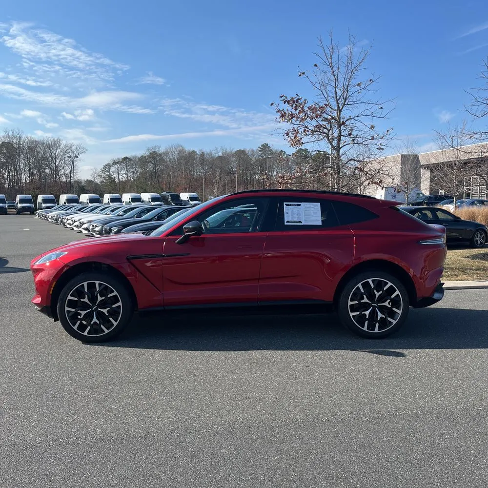 2022 Aston Martin DBX Base