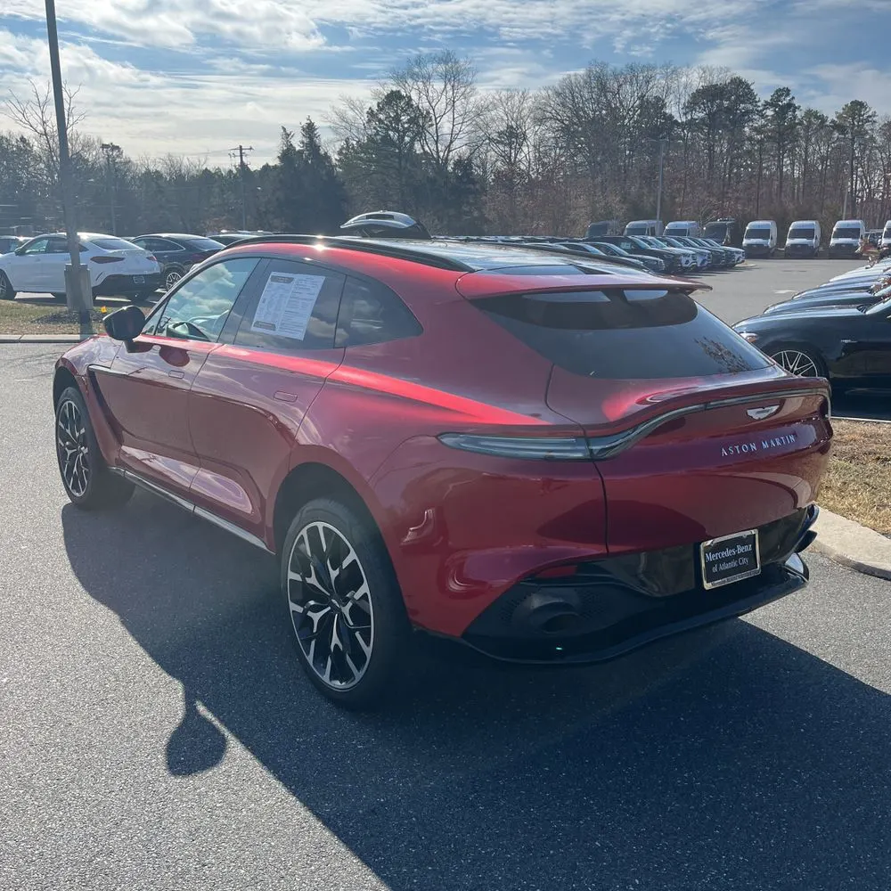 2022 Aston Martin DBX Base