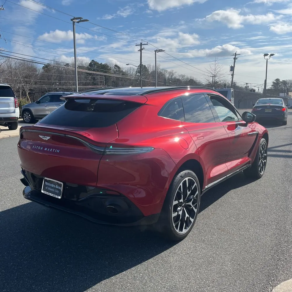 2022 Aston Martin DBX Base