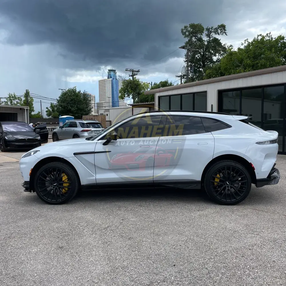 2023 Aston Martin DBX 707