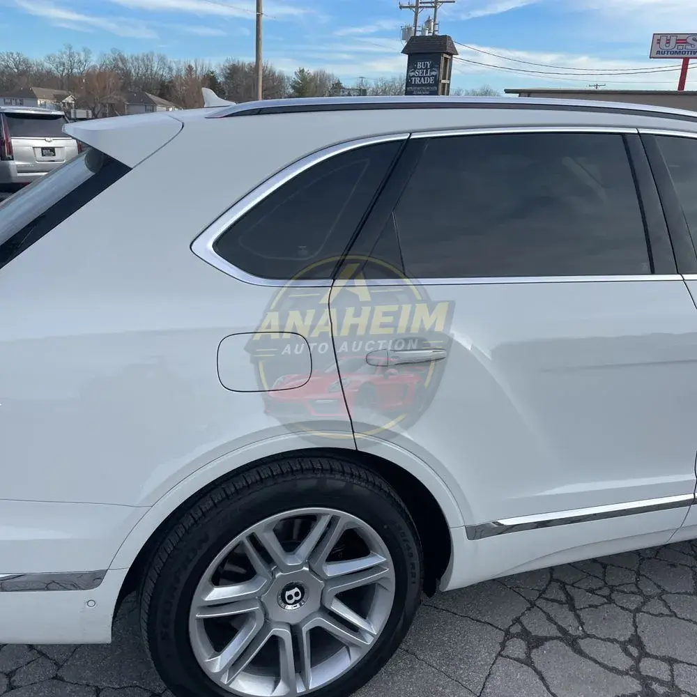 2020 Bentley Bentayga Hybrid