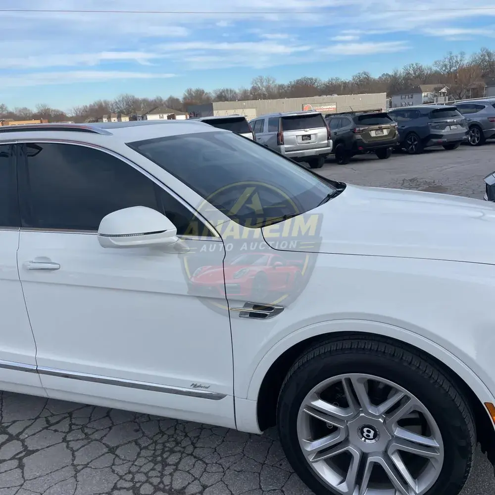 2020 Bentley Bentayga Hybrid