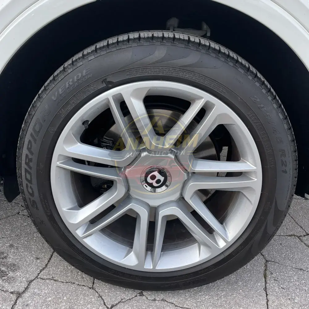 2020 Bentley Bentayga Hybrid
