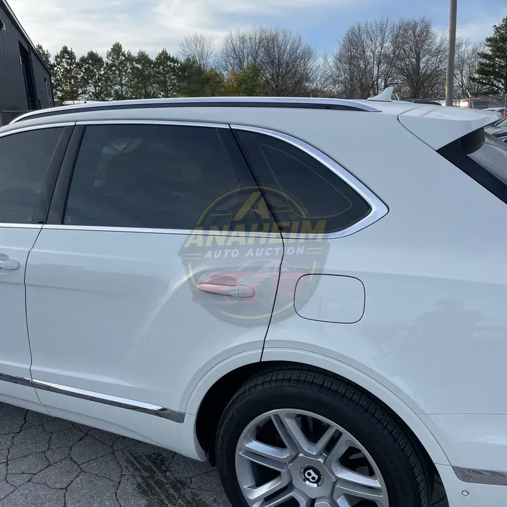 2020 Bentley Bentayga Hybrid
