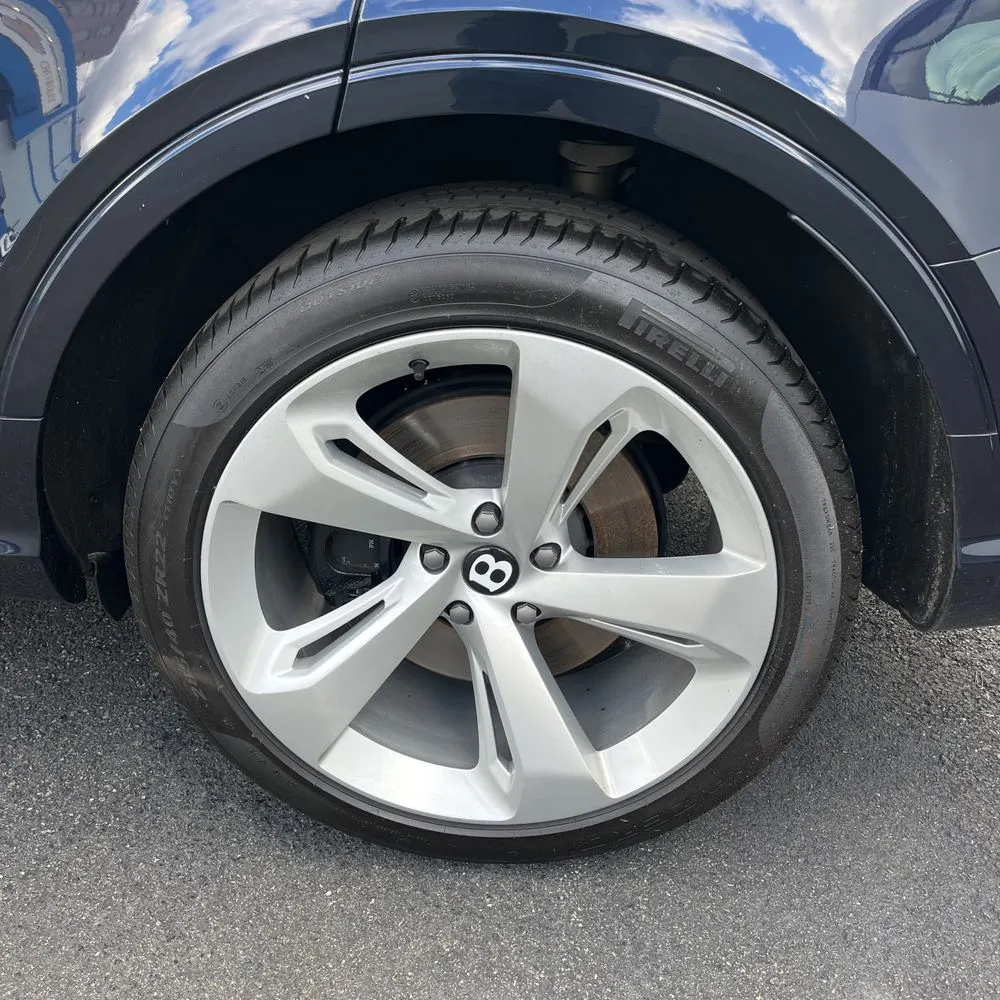 2021 Bentley Bentayga V8