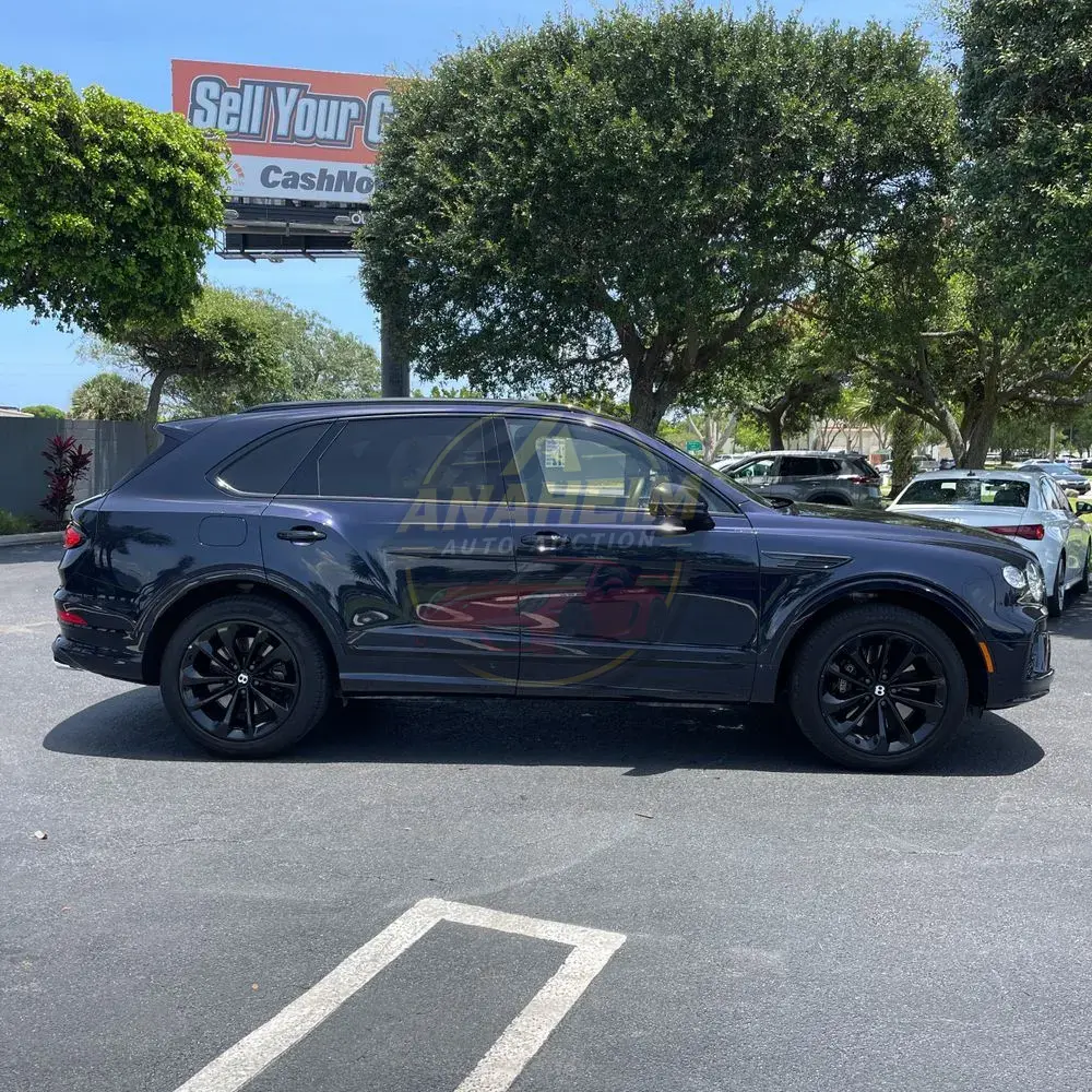 2022 Bentley Bentayga V8