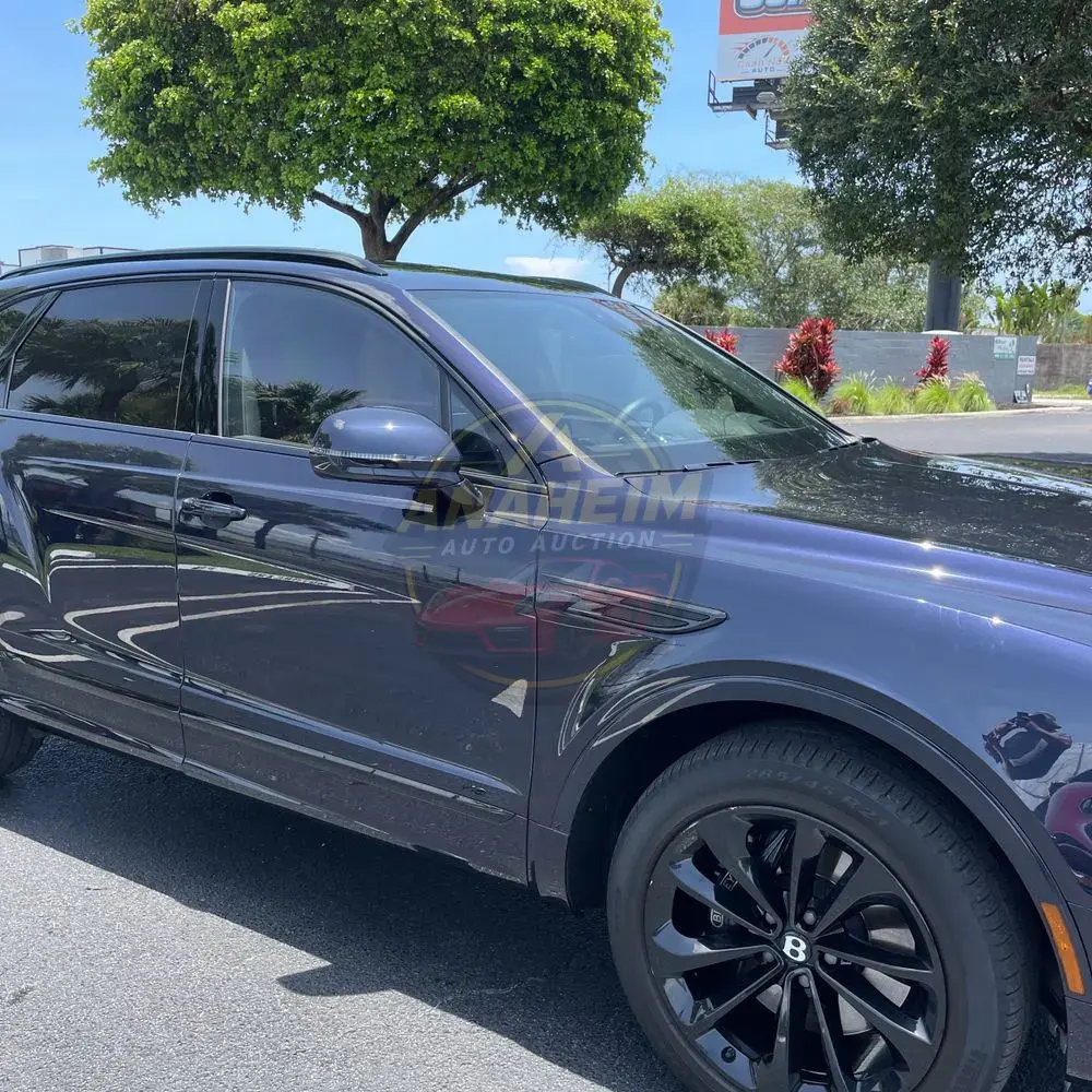 2022 Bentley Bentayga V8