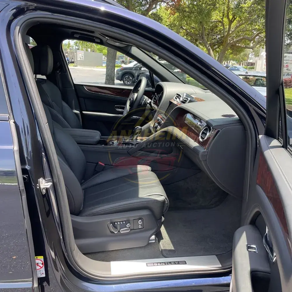 2022 Bentley Bentayga V8