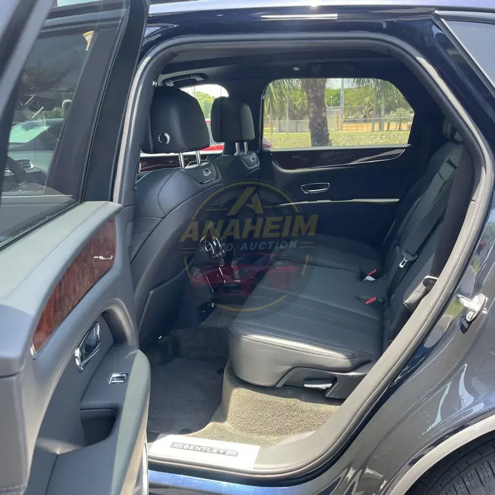 2022 Bentley Bentayga V8