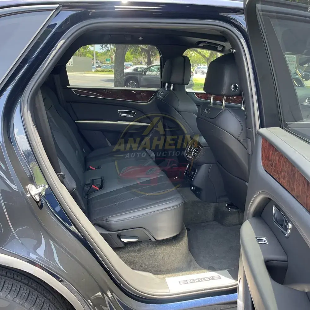 2022 Bentley Bentayga V8