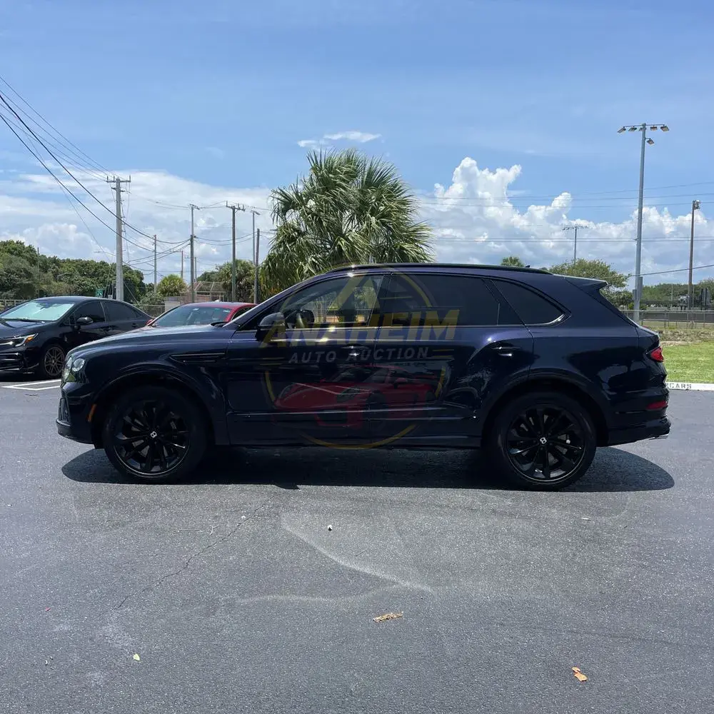 2022 Bentley Bentayga V8
