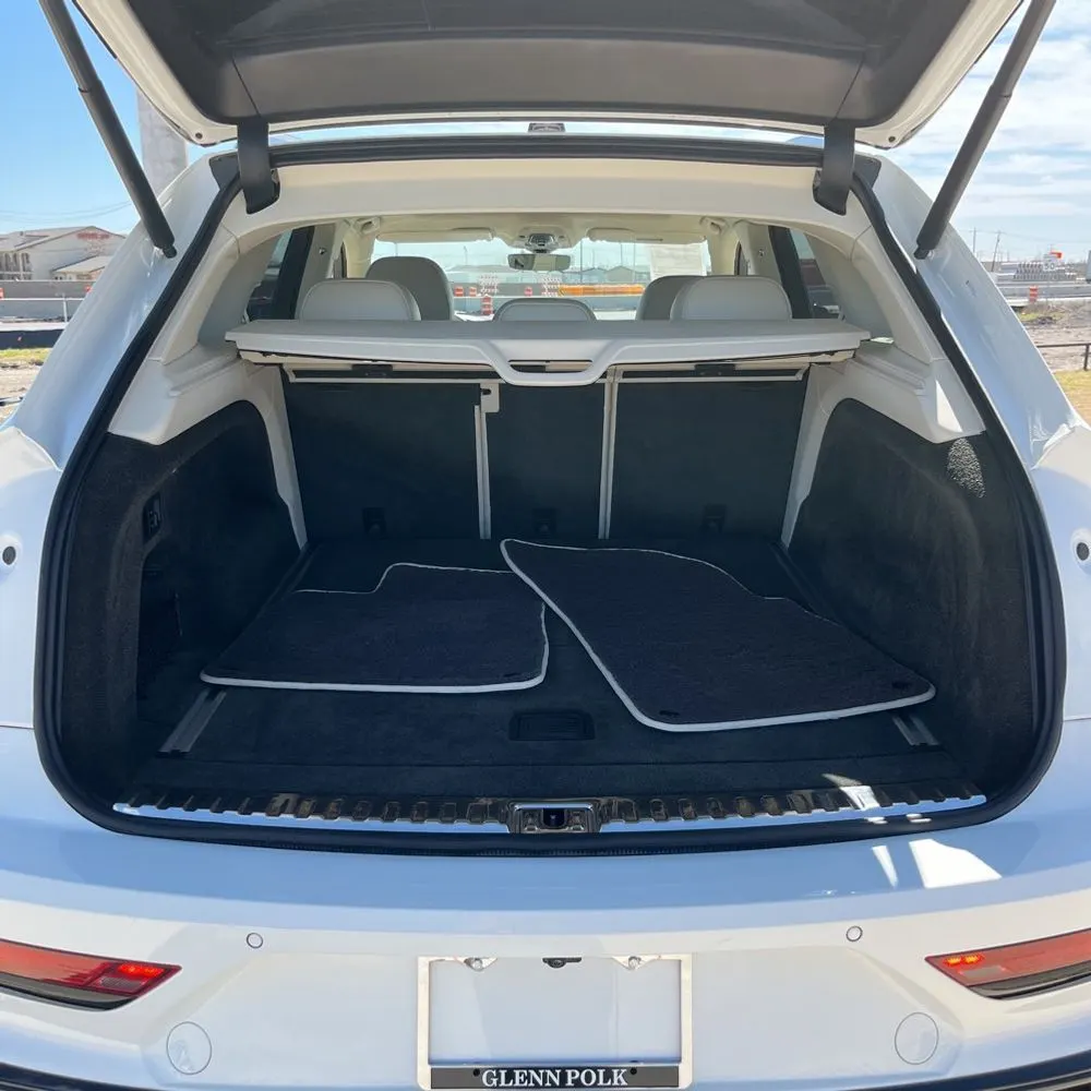 2022 Bentley Bentayga V8