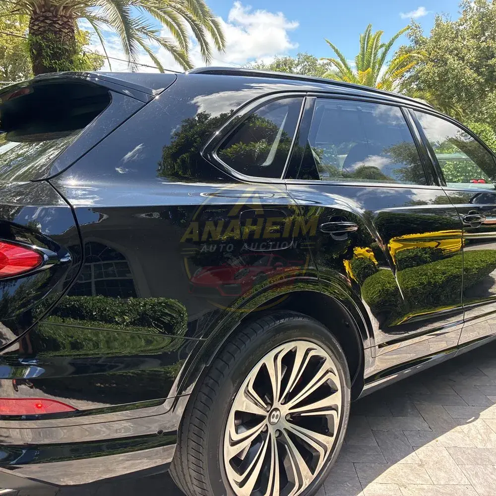 2023 Bentley Bentayga Base