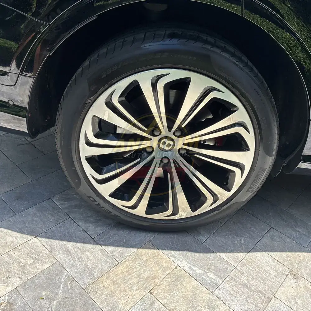 2023 Bentley Bentayga Base