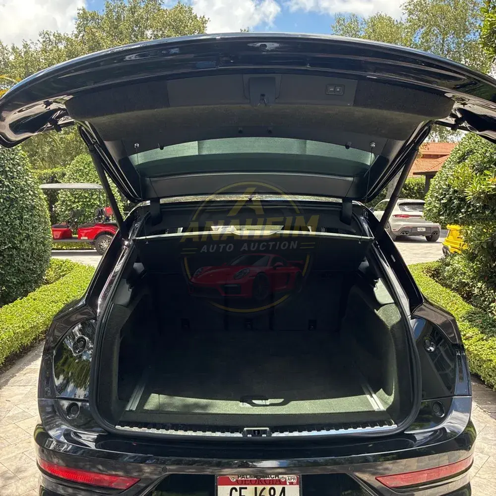 2023 Bentley Bentayga Base