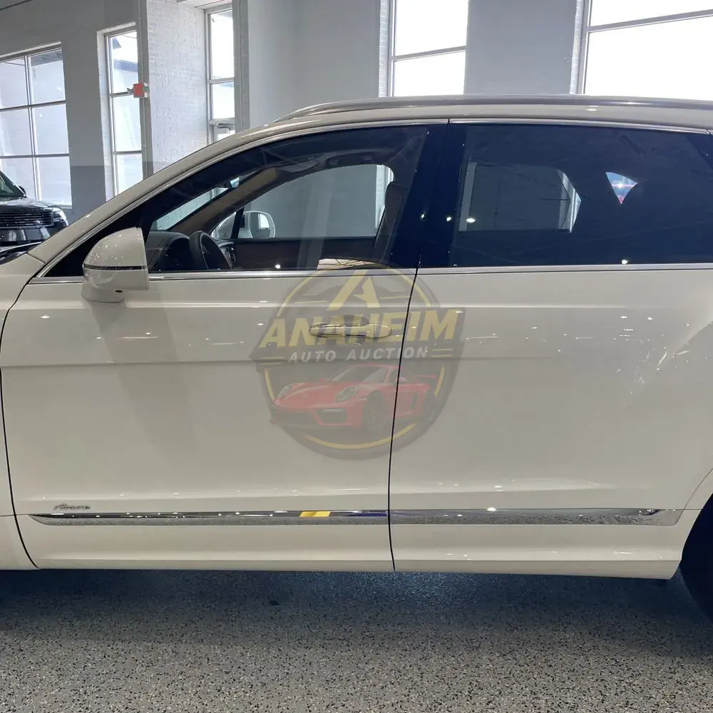 2024 Bentley Bentayga Base