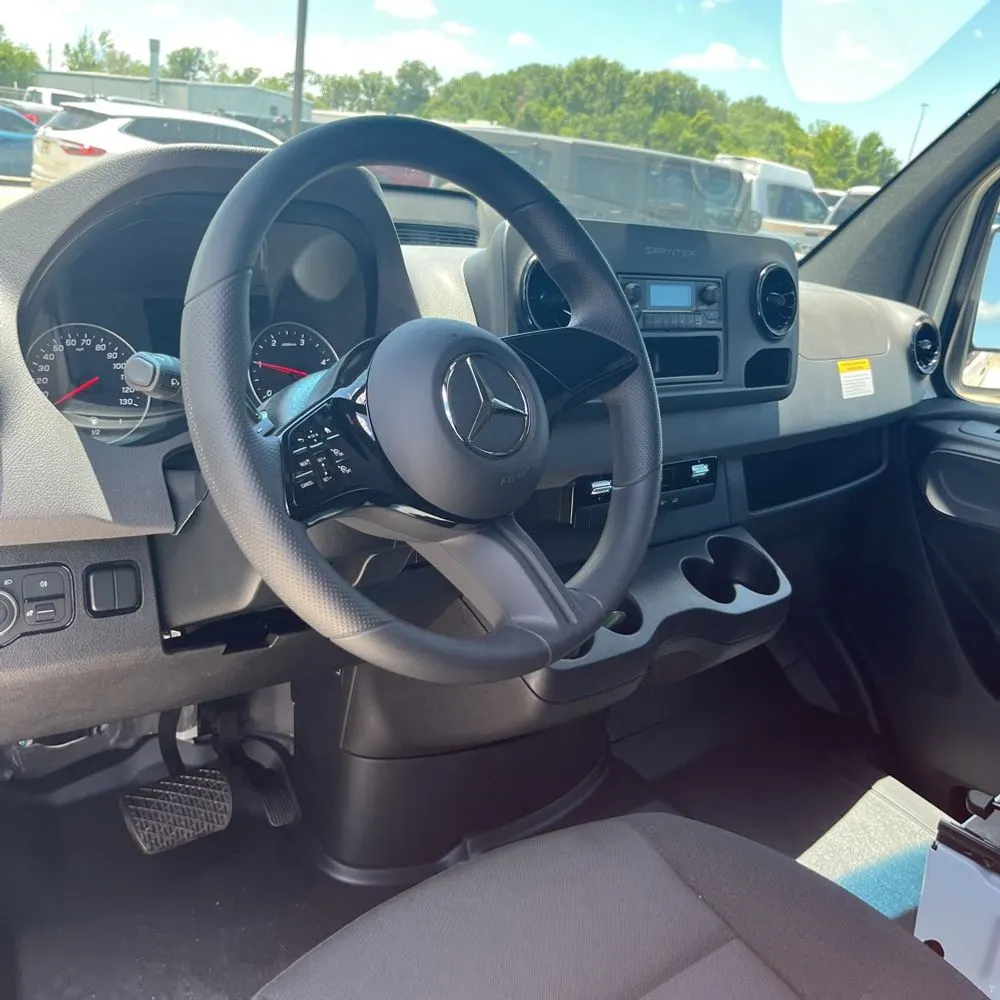 2025 Mercedes-Benz Sprinter 2500