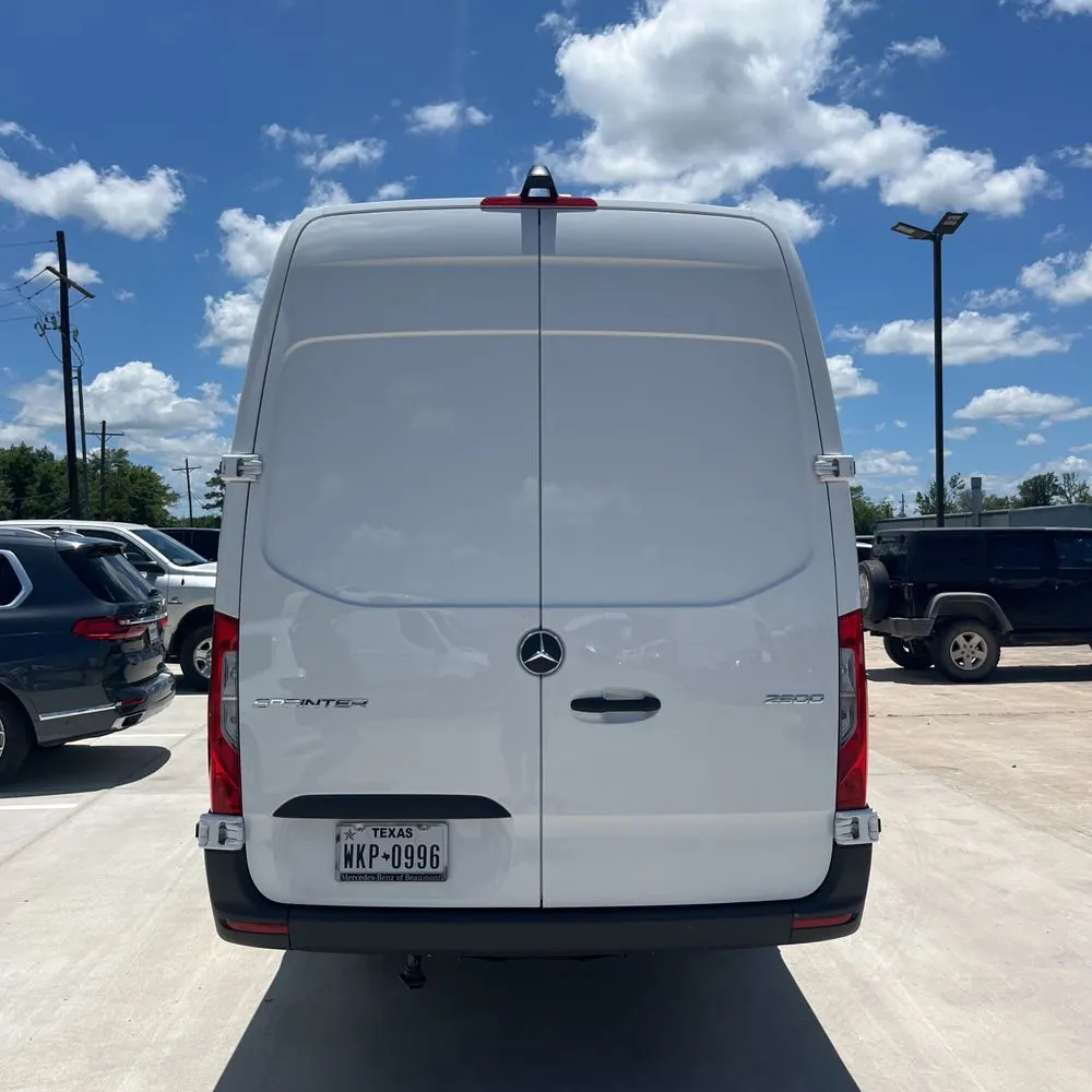 2025 Mercedes-Benz Sprinter 2500