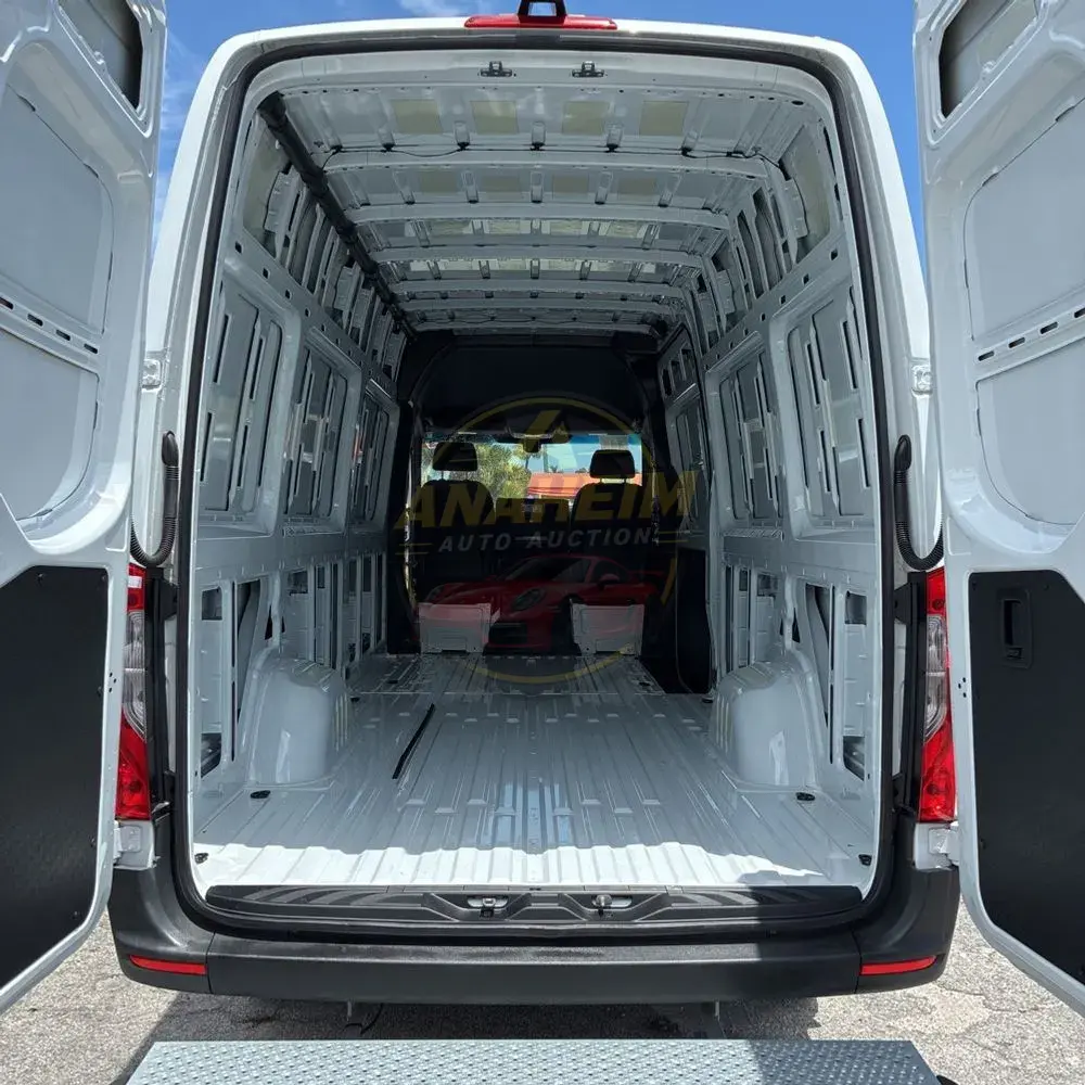 2023 Mercedes-Benz Sprinter 2500