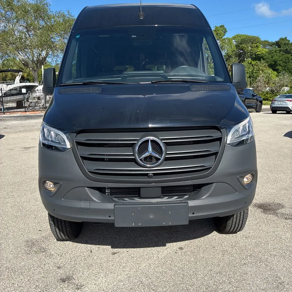 2024 Mercedes-Benz Sprinter 2500
