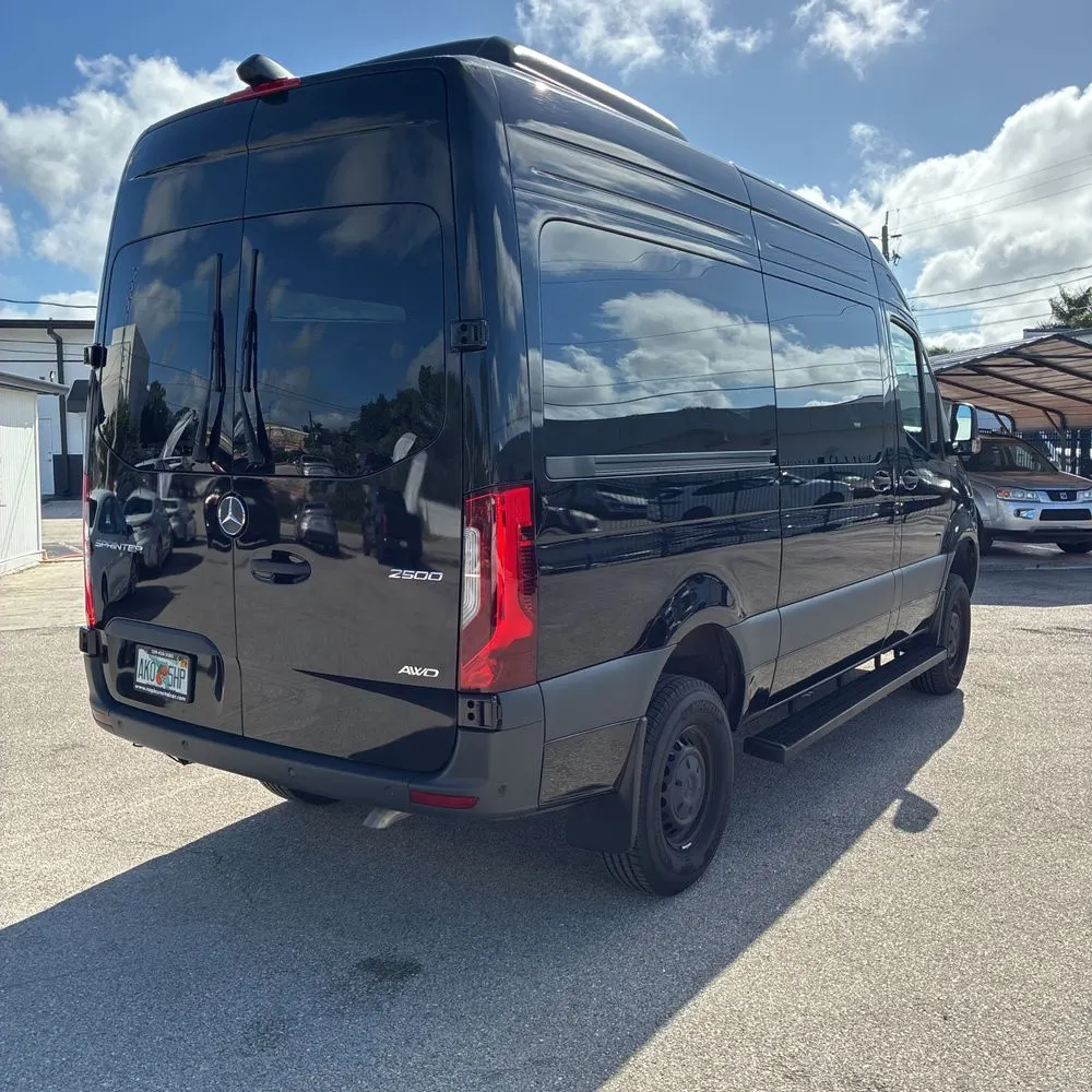 2024 Mercedes-Benz Sprinter 2500
