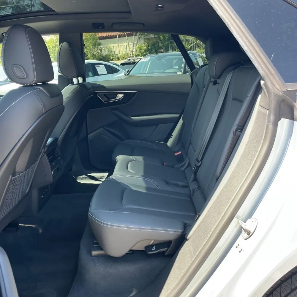 2025 Audi Q8 Premium 55