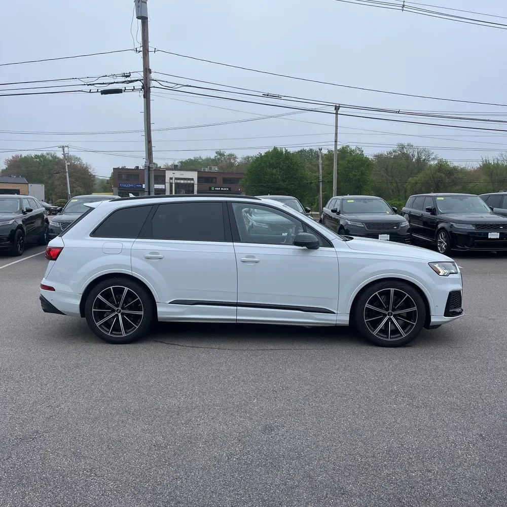2023 Audi SQ7 Premium Plus