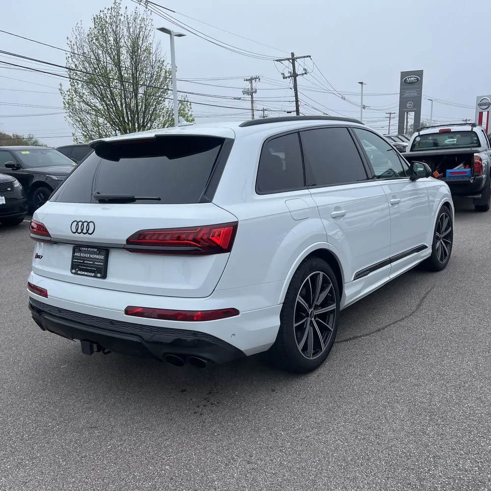 2023 Audi SQ7 Premium Plus