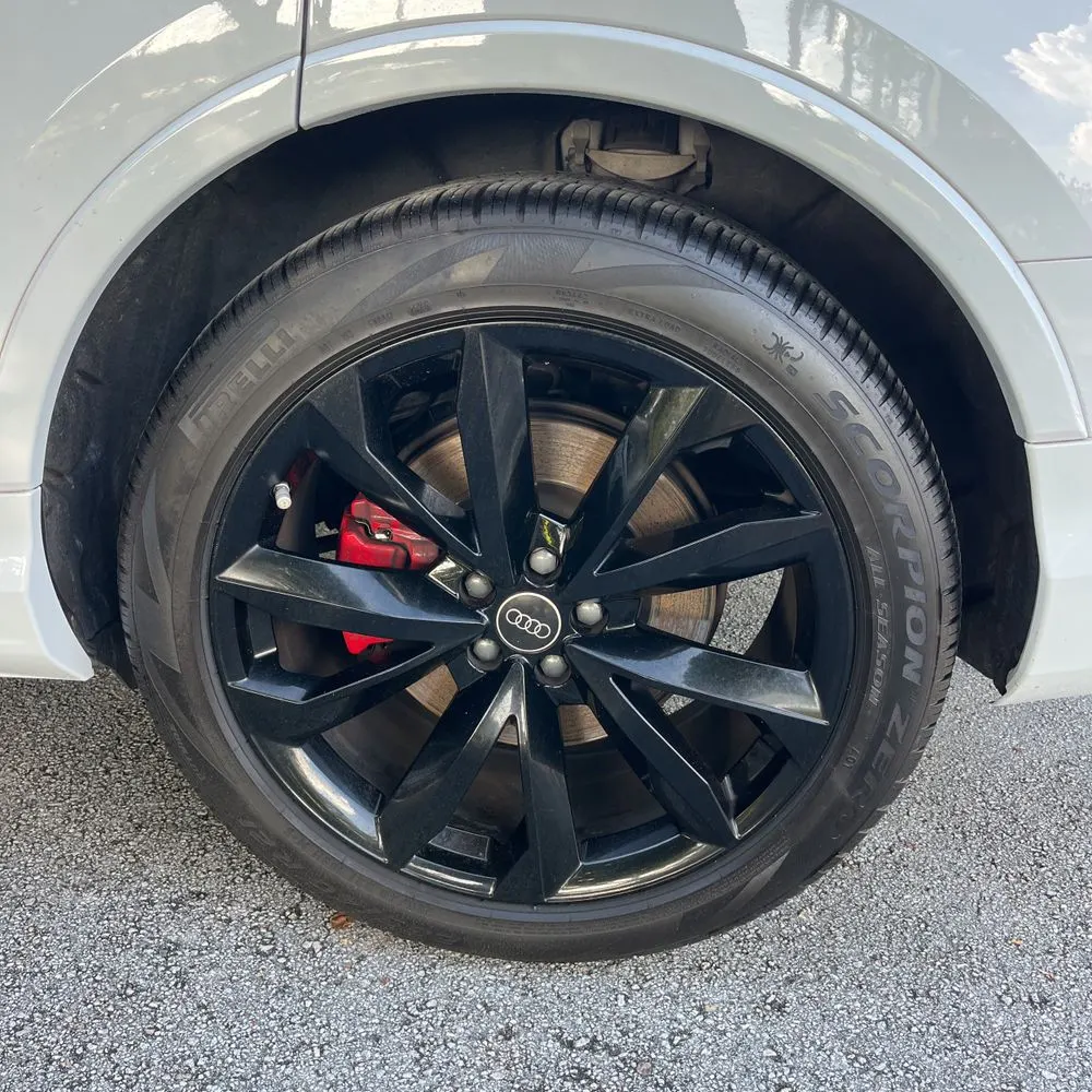 2023 Audi SQ7 4.0T Quattro Premium Plus