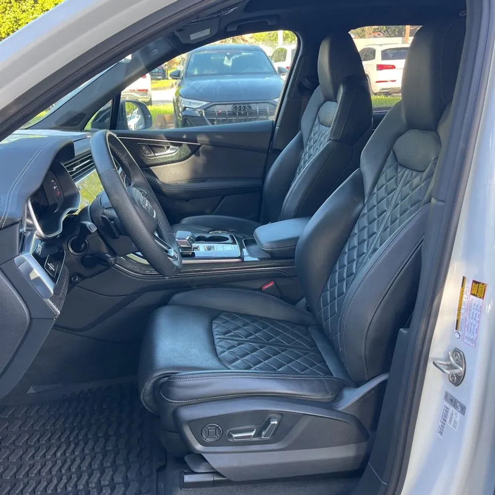 2023 Audi SQ7 4.0T Quattro Premium Plus