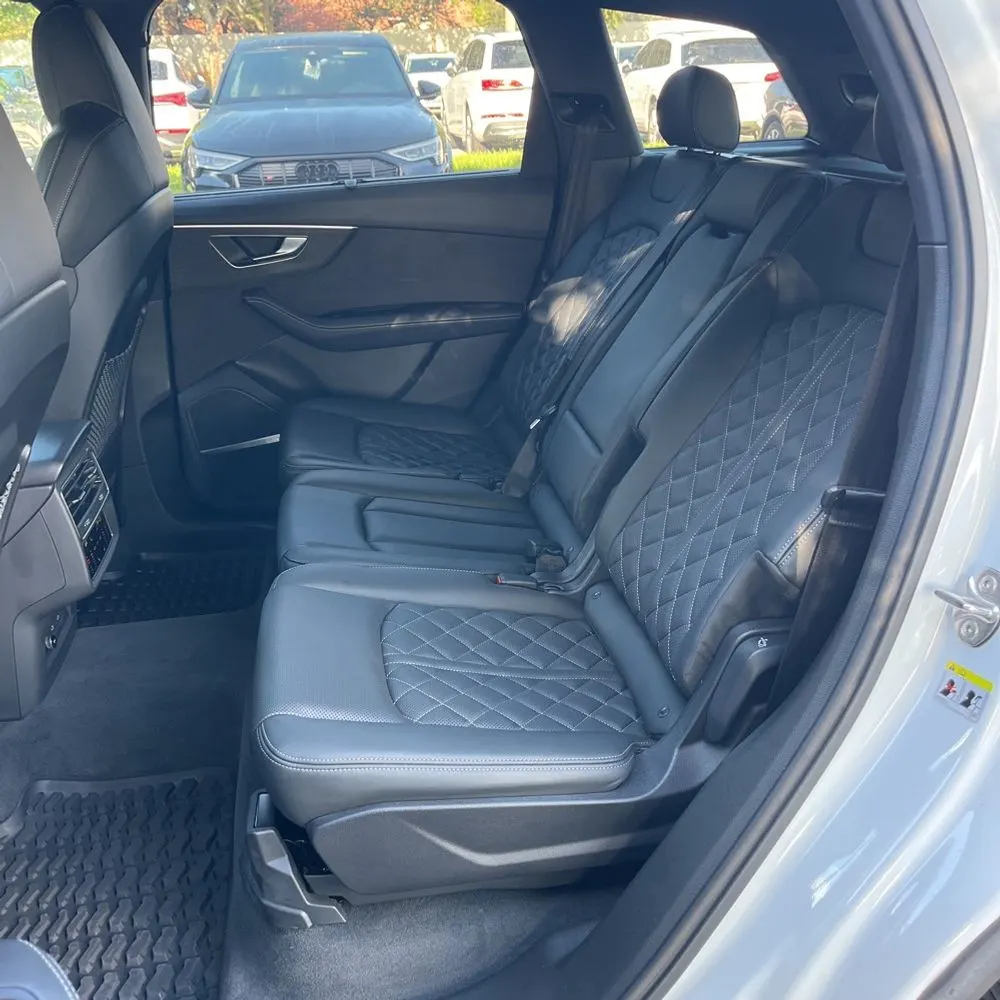 2023 Audi SQ7 4.0T Quattro Premium Plus