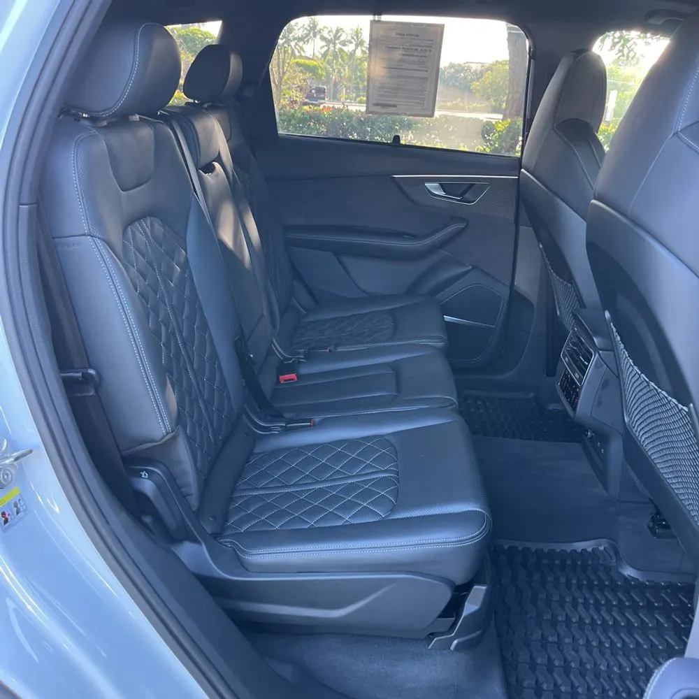 2023 Audi SQ7 4.0T Quattro Premium Plus