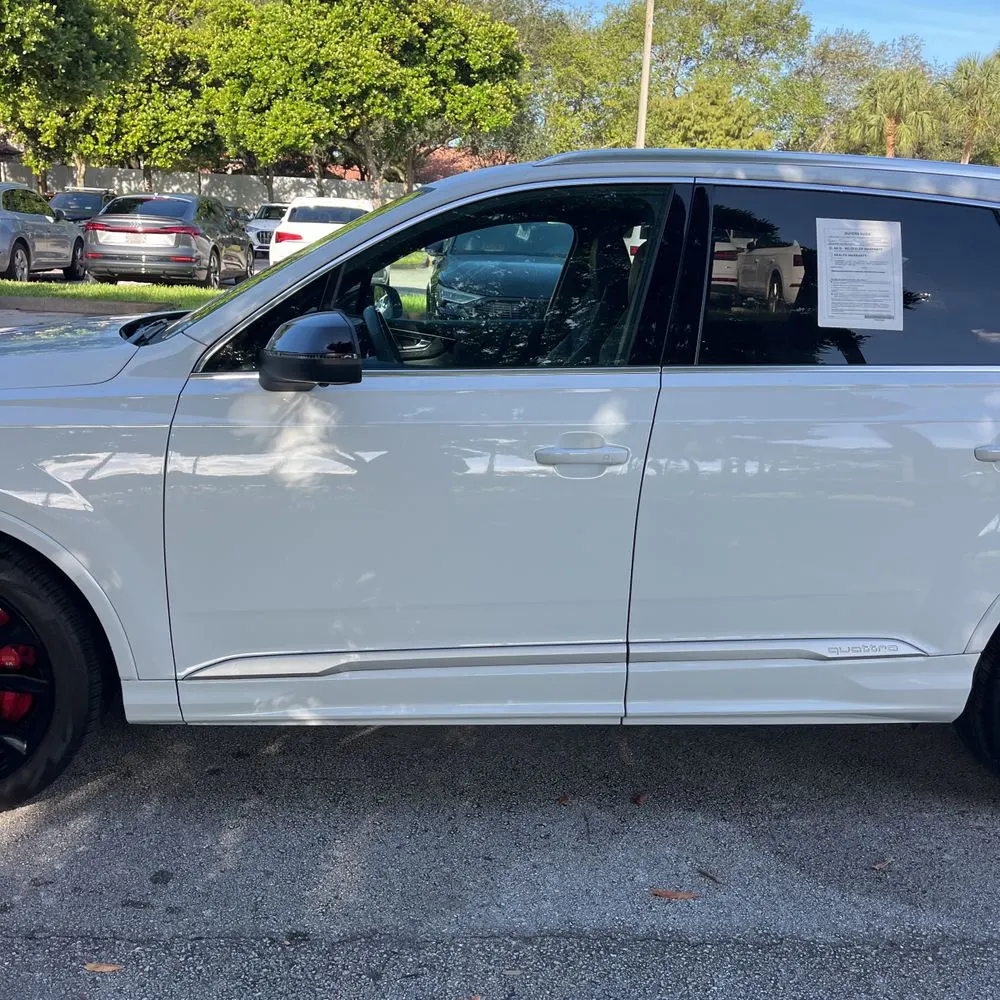 2023 Audi SQ7 4.0T Quattro Premium Plus