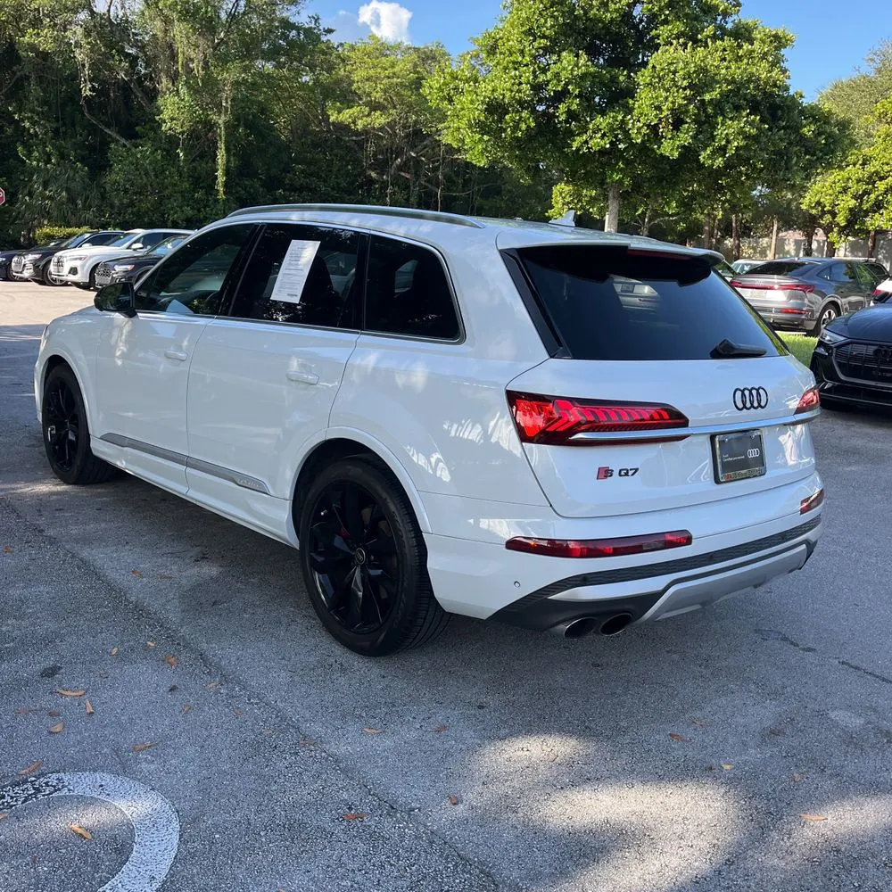 2023 Audi SQ7 4.0T Quattro Premium Plus