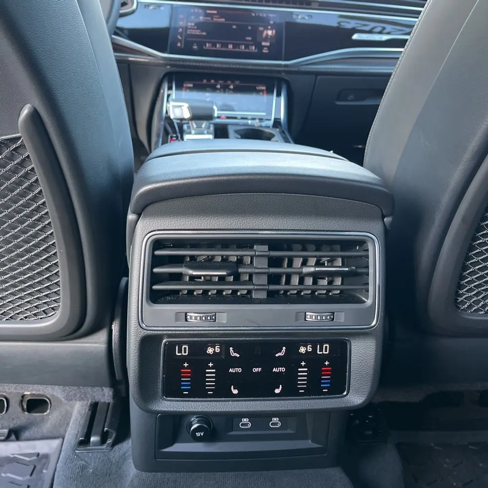 2023 Audi SQ7 4.0T Quattro Premium Plus