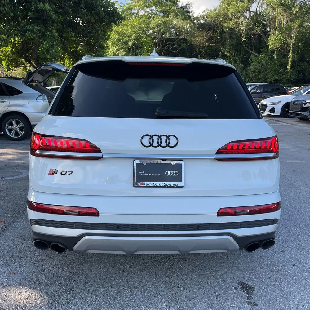 2023 Audi SQ7 4.0T Quattro Premium Plus