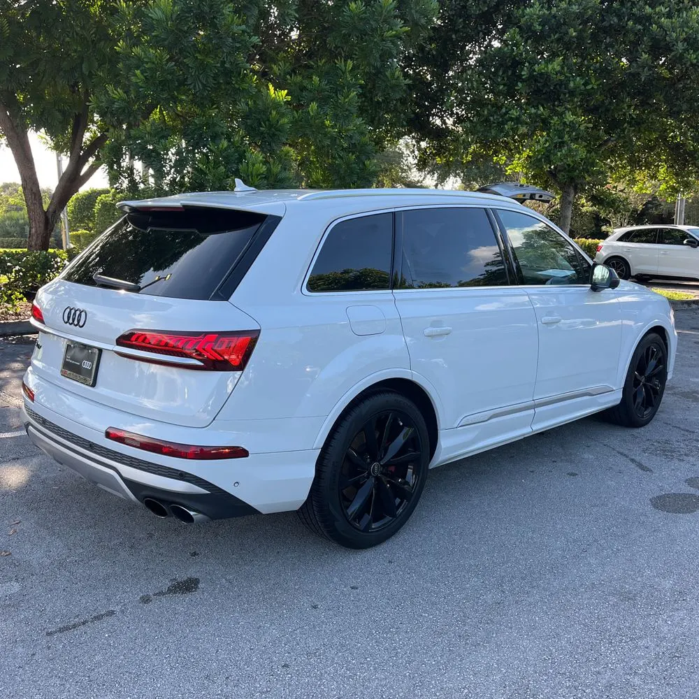 2023 Audi SQ7 4.0T Quattro Premium Plus