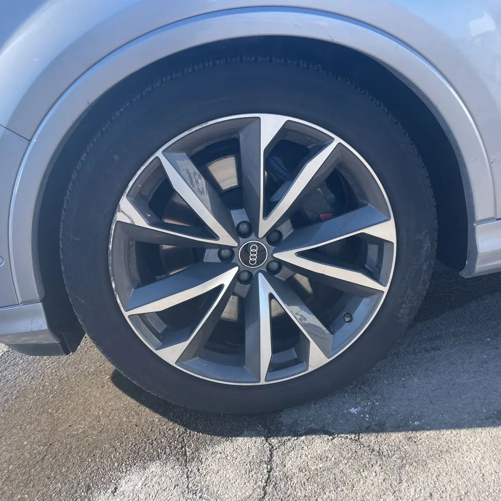2022 Audi SQ7 Premium Plus