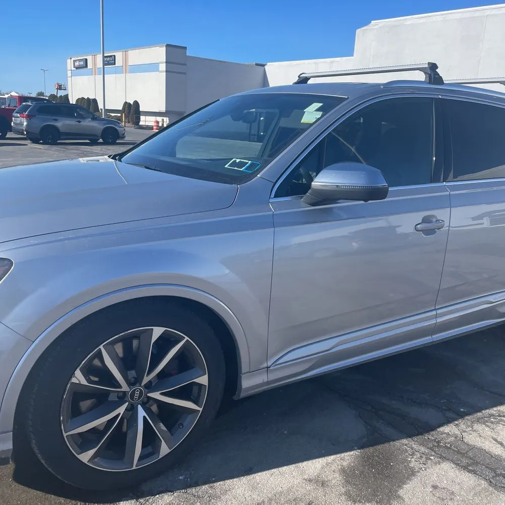 2022 Audi SQ7 Premium Plus
