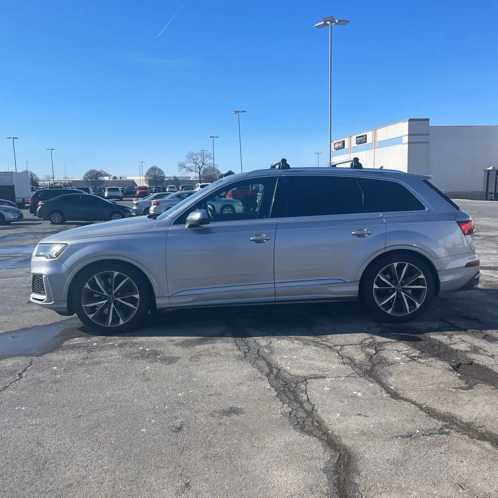 2022 Audi SQ7 Premium Plus