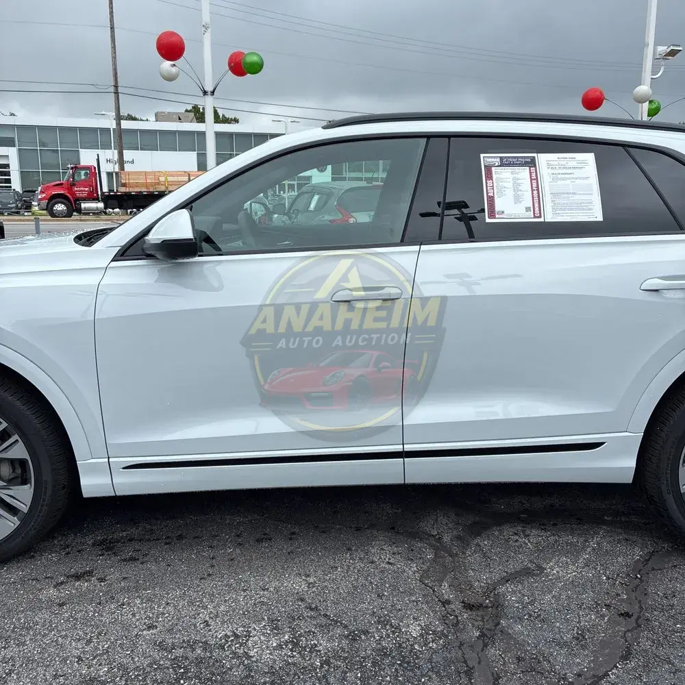 2025 Audi Q8 Premium Plus 55