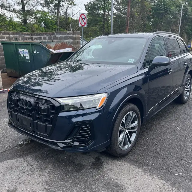 2025 Audi Q7 Premium Plus 45