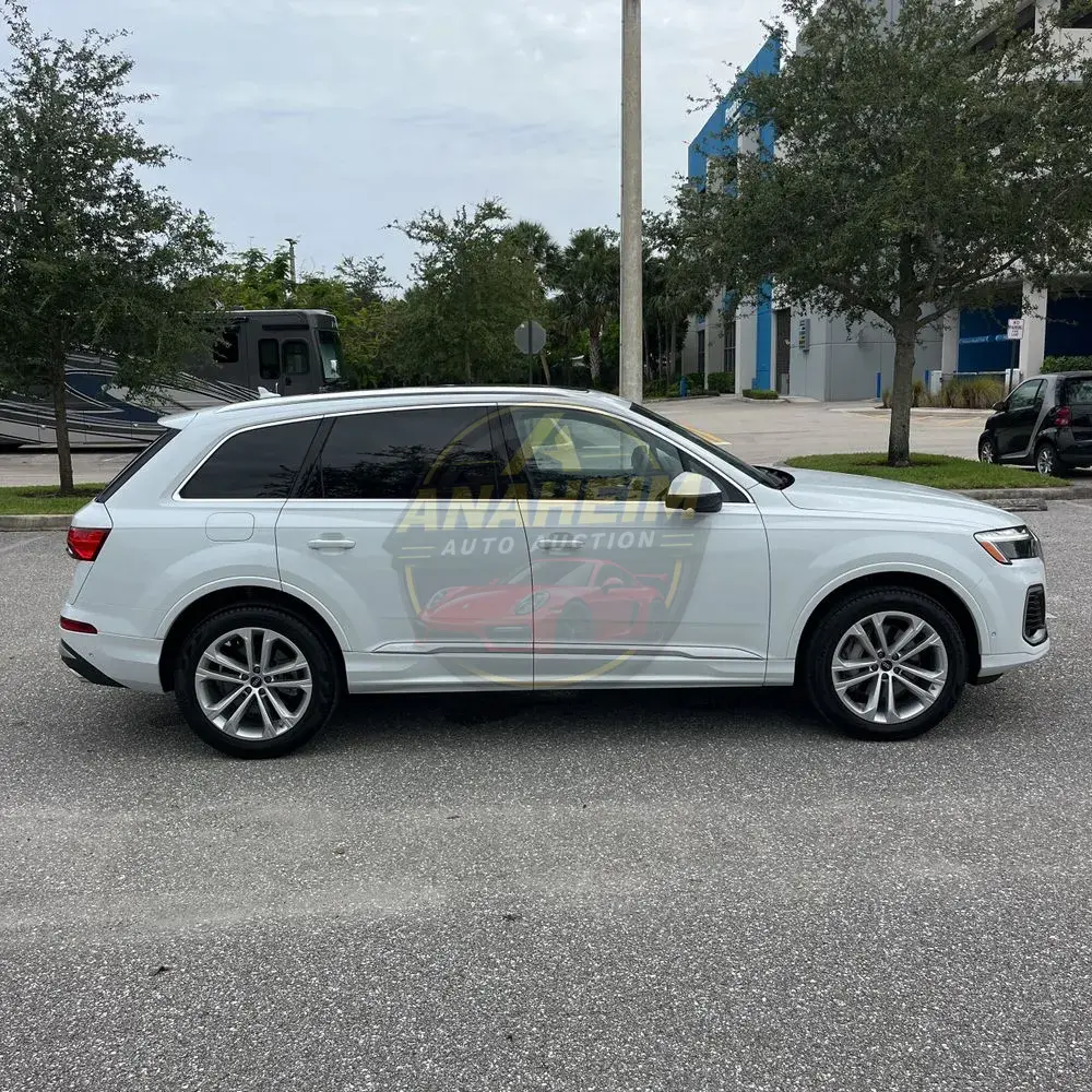 2025 Audi Q7 Premium Plus 55