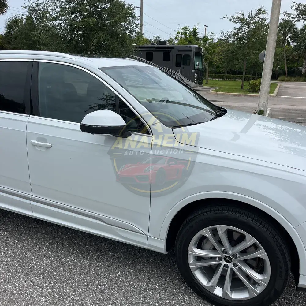 2025 Audi Q7 Premium Plus 55