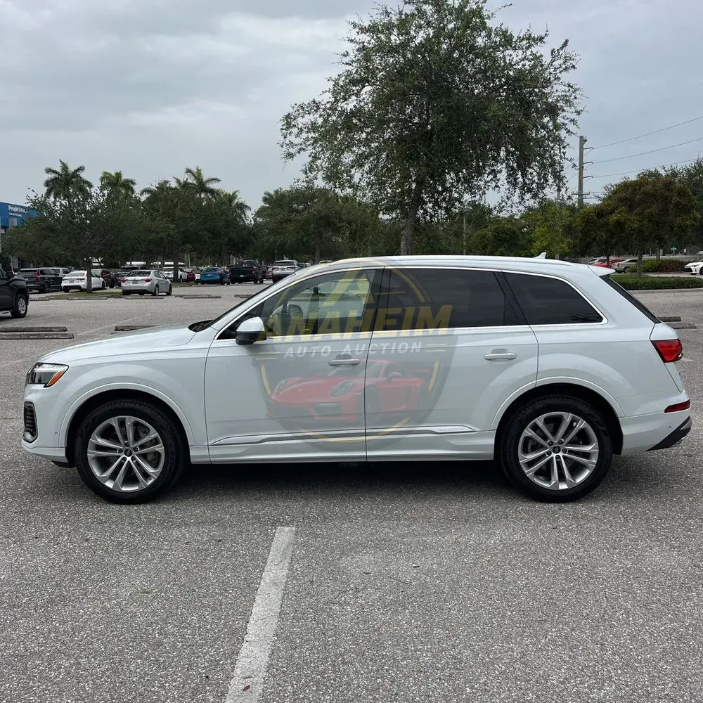 2025 Audi Q7 Premium Plus 55