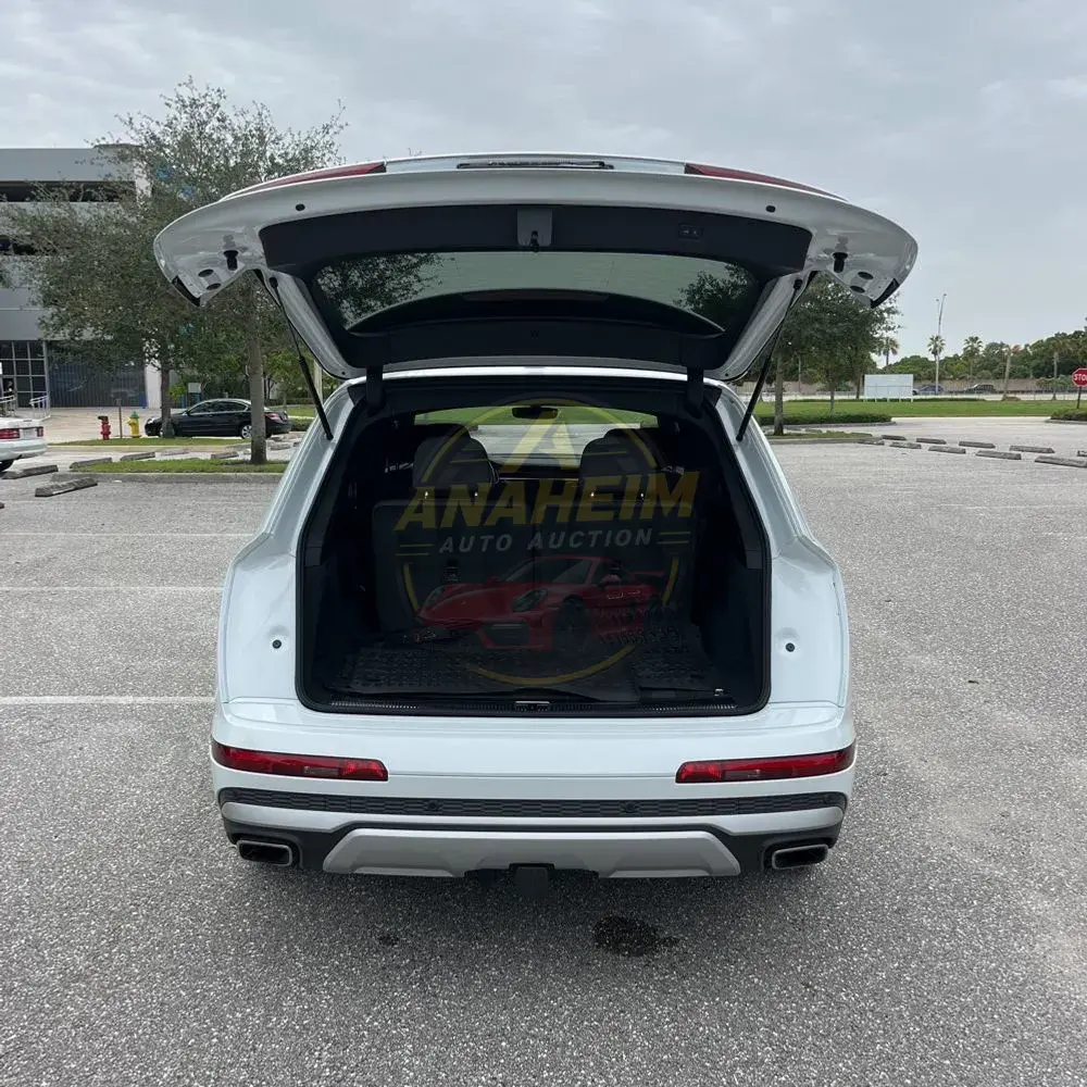2025 Audi Q7 Premium Plus 55