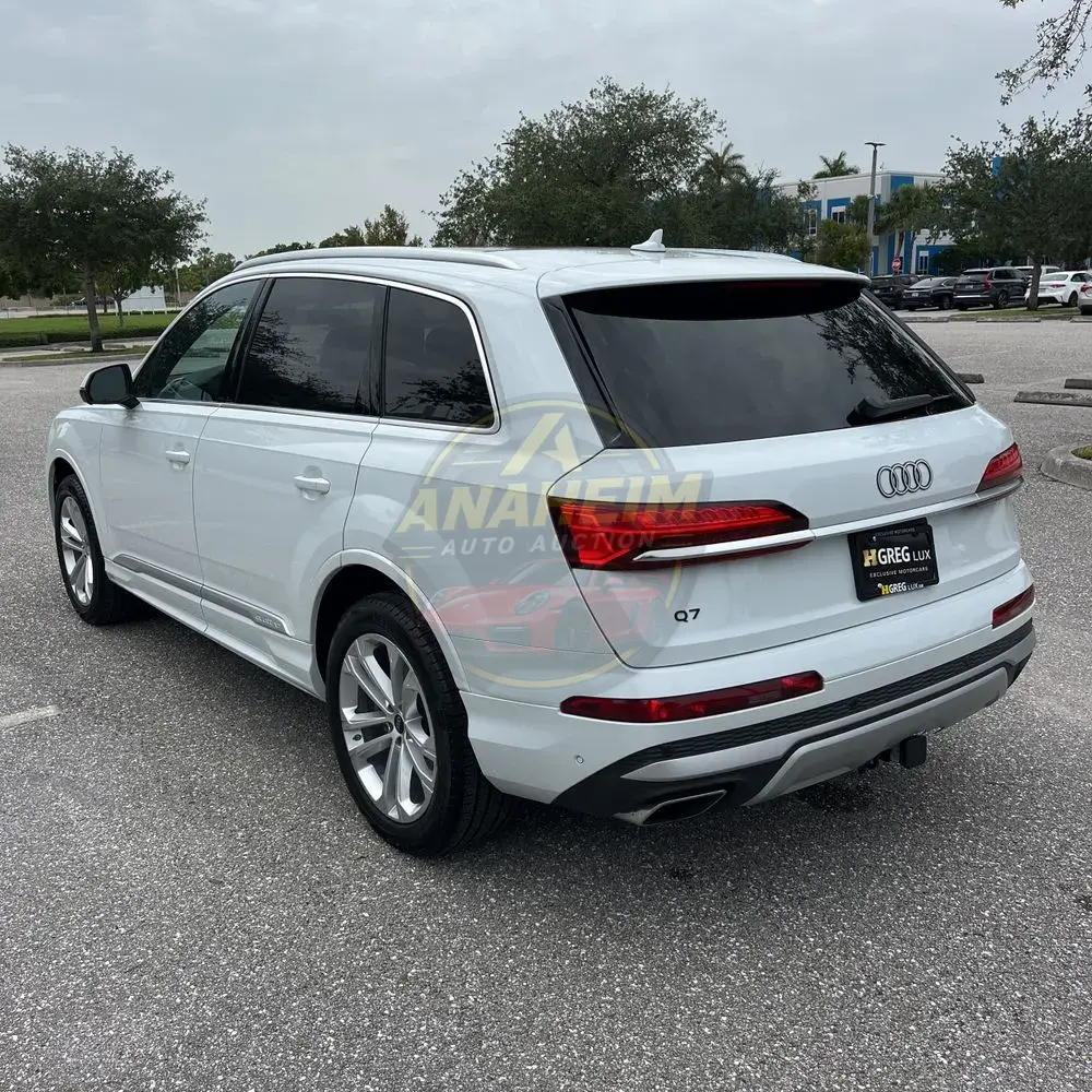 2025 Audi Q7 Premium Plus 55