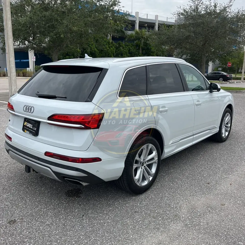 2025 Audi Q7 Premium Plus 55