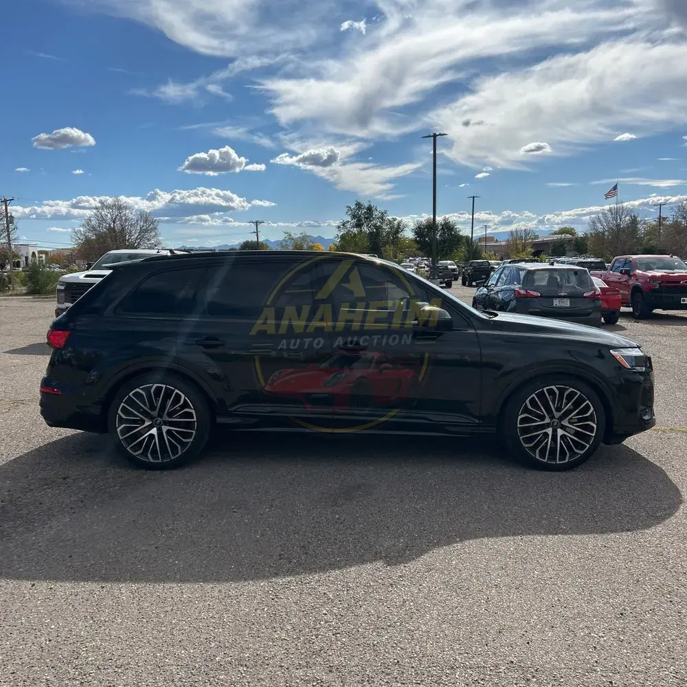 2025 Audi SQ7 Prestige