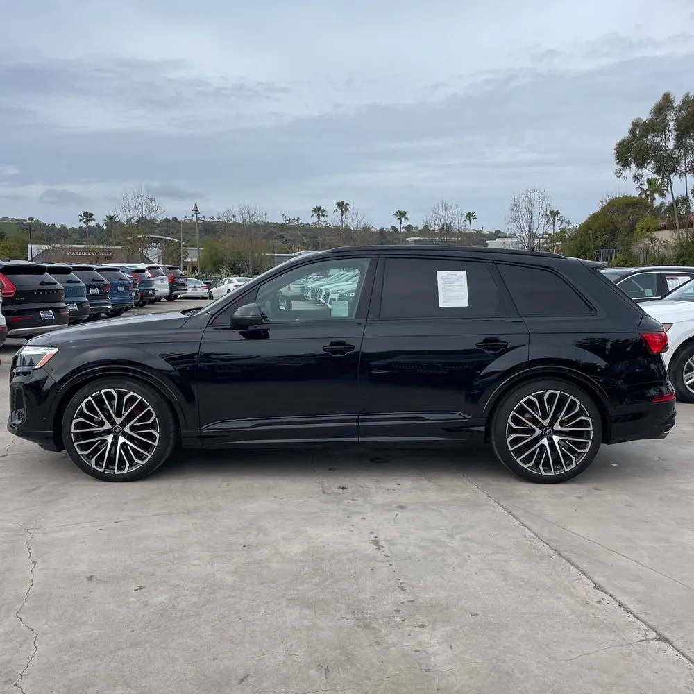2025 Audi SQ7 Prestige